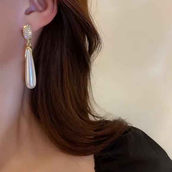 Large Champagne Pearl & Diamond Drop Earrings 18K Gold | 16  Gold Pavé Pearl Drop Earrings – Champagne Elegance